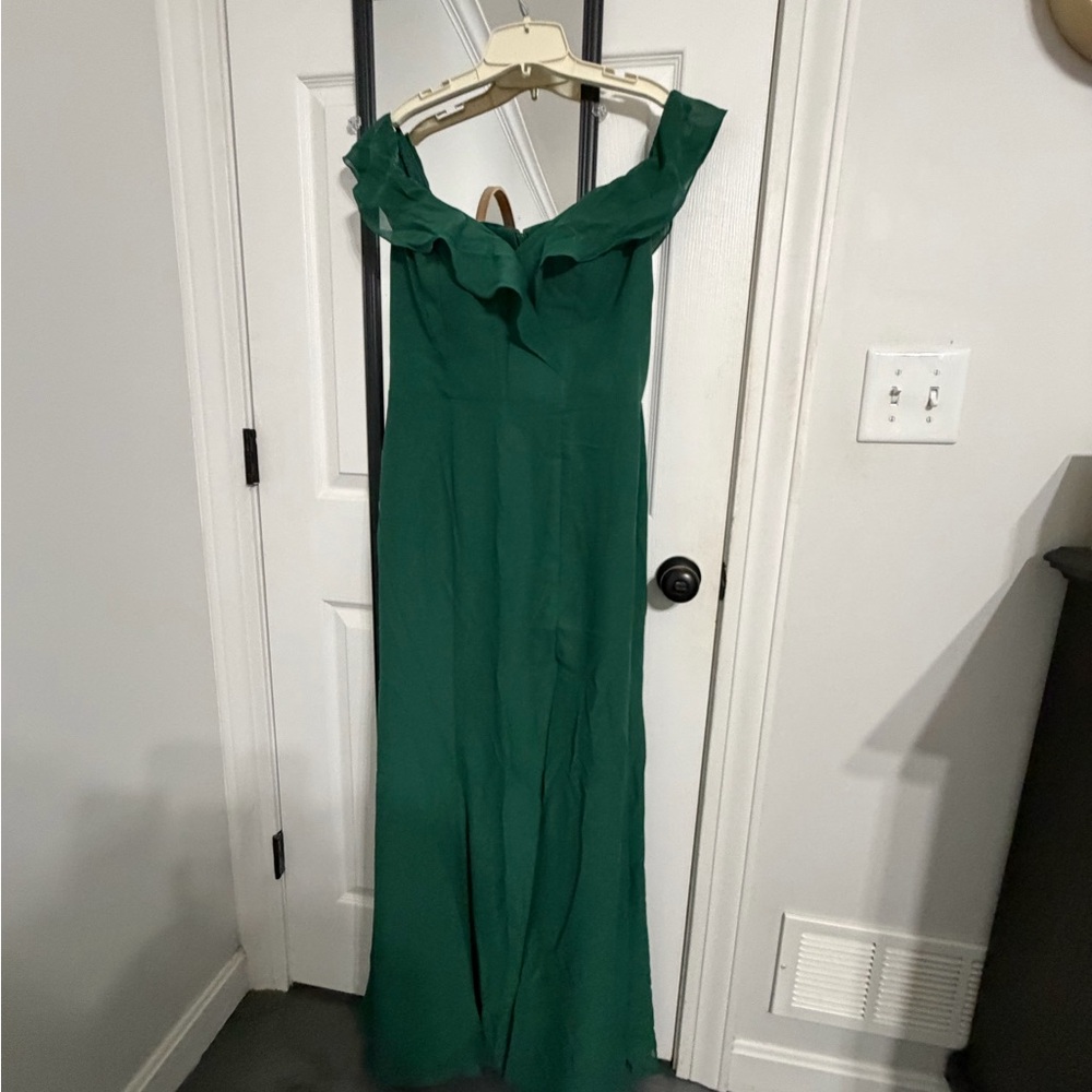 Elegant Green Off-Shoulder Dress
